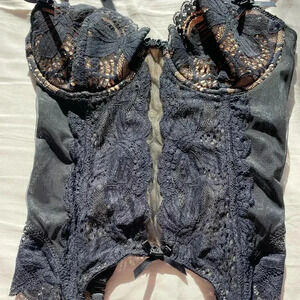 🖤 NWOT Chantal Thomas’s for Victoria Secret Black Corset 🖤